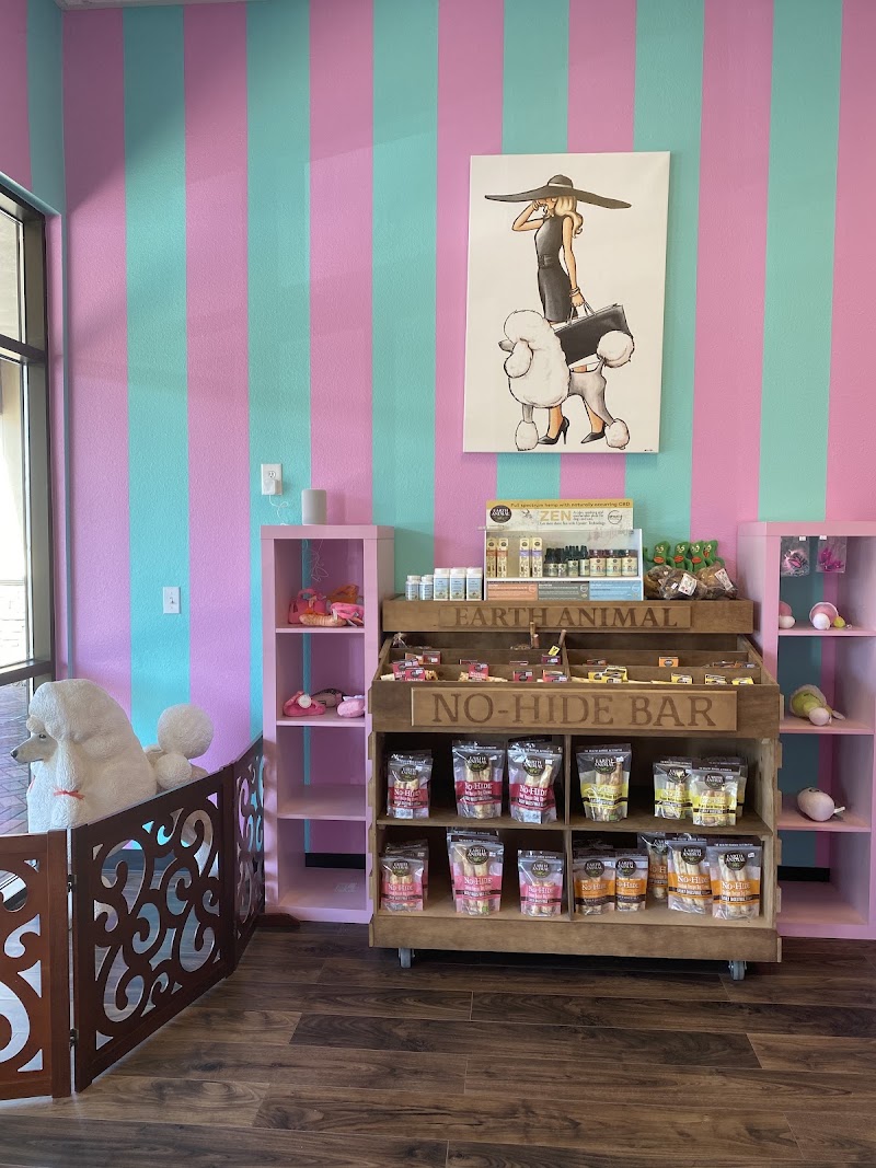 Snooty LaRue Pet Spa & Play