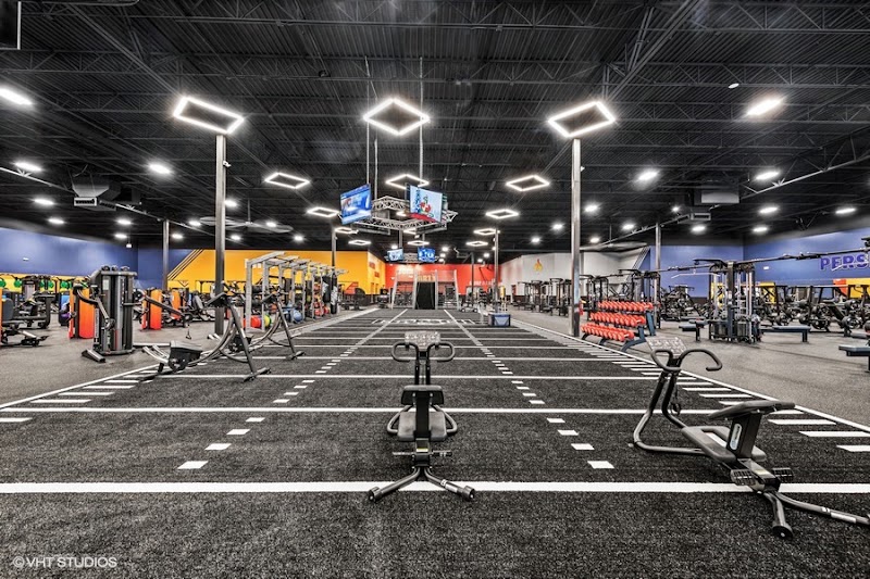 Crunch Fitness - East Henderson