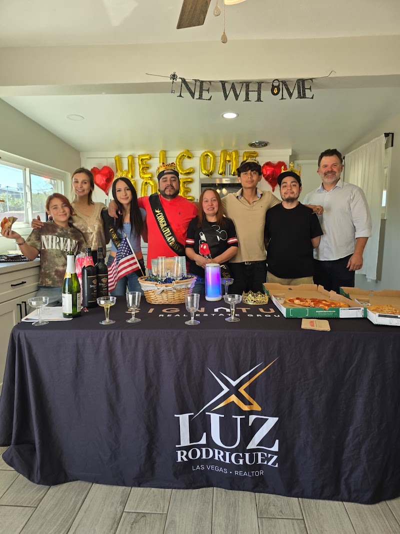 Luz Rodriguez, Las Vegas REALTOR - Signature Real Estate Group